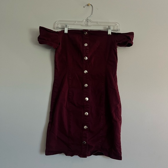 Guess Burgundy Dress size Small - Picture 2 of 3